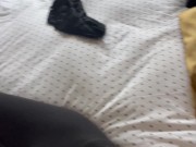 J aime le regarder se branler et jouir sur mes leggings 3/16