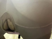 CHICA DE HOSPITAL SE ENCIERRA EN EL BAÑO Y MUESTRA SU GRAN CULO 4/16