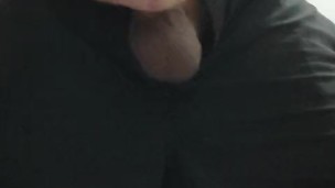 Police officer masturbation in the bathroom of the mall - San jose