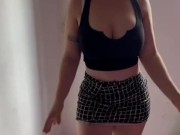 Like para parte 2 Camarografo se calienta con el gran culo de esta hembra🥵 12/16