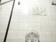 GRANDE MUJER CULONA ENTRA AL BAÑO Y DEJA VER SUS PARTES INTIMAS 1/16