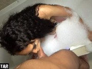 SEXY DEUTSCHE BRÜNETTE WIRD IN BADEZIMMER GEFICKT 3/16