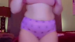 Waluigi Thirst trap cosplay