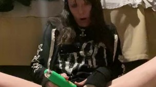 Cute Girl Using Vibrator to Cum
