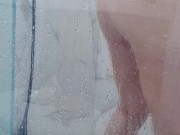 hottie likes to play in the bath and shows off her sexy ass 1/16