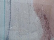 hottie likes to play in the bath and shows off her sexy ass 11/16