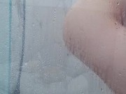 hottie likes to play in the bath and shows off her sexy ass 4/16