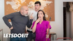 Candy Alexa Has Some Fun In The Laundry Room – LETSDOEIT