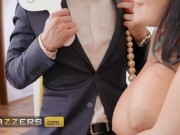 BRAZZERS - Sofia Lee Explores Ebony Mystique's Pussy In Front Of Charlie Who Wants To Join Them 5/16