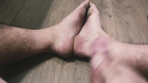 CAUTION!!! Dirty smelly hiker feet. I cum on my feet