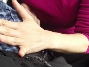 年の差カップル　車中でたまらずフェラごっくん 5/16