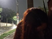 Arrisquei uma masturbação no ponto de onibus ao lado de uma linda ruiva. 12/16