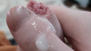 Close Up Foreskin wanking & Cumming