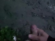 Когда внезапно захотелось подрочить, а дома мама - Screenshot 10 of 16 - Outside