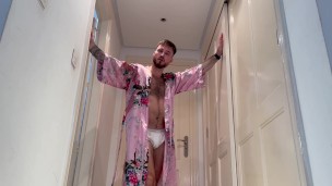 Giant vore - will you make it all the way through my body