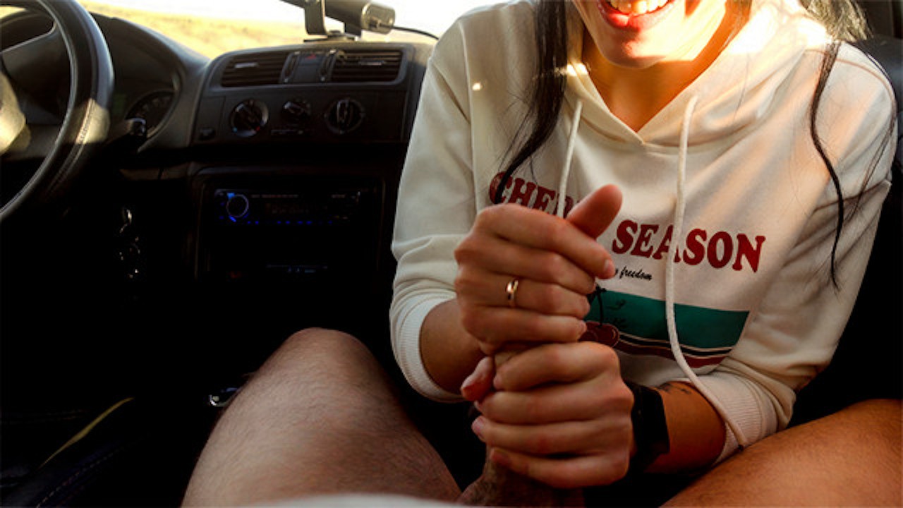 Quick Car Blowjob and Cum in Mouth - She Swallowed It All! - Darmowe seks wideo - RedTube