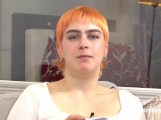 Ersties - Die freche Emi beantwortet intime Fragen und befriedigt sich selbst 11/16