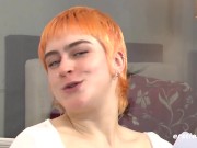 Ersties - Die freche Emi beantwortet intime Fragen und befriedigt sich selbst 15/16