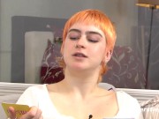 Ersties - Die freche Emi beantwortet intime Fragen und befriedigt sich selbst 9/16