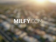 MILFY Sporty milf loves to fuck 1/16