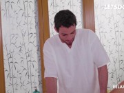 Oily Massage To Relax On Holiday - LETSDOEIT 6/16