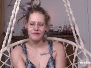 Ersties - Fetisch-Girl Ines masturbiert ausgiebig zu Hause 10/16