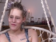 Ersties - Fetisch-Girl Ines masturbiert ausgiebig zu Hause 5/16