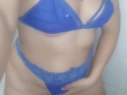 Tocándome con este bikini de color azul puesto 13/16