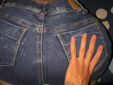 Madrastra recibe a su hijastro en cuatro patas para ser follada