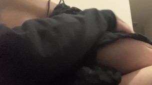 Je baise la petite chatte et le cul de ma poupée