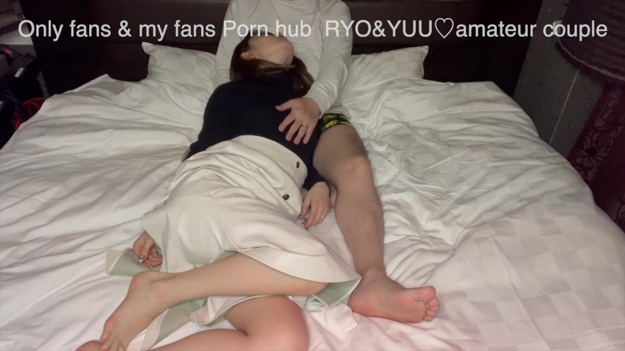 イルミネーションを楽しむ清楚系インスタ女子のラブラブハメ撮り流出！素人/カップル/歳の差/クリスマス/個人撮影/顔出し/パイパン/スタイル抜群/色白/美乳/美女/English subtitles - Kostenloses Sex-Video - RedTube