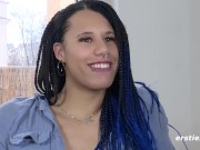 Ersties - Schweizerin Lena S kommt mit ihrem Massagestab zum Orgasmus 15/16