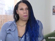 Ersties - Schweizerin Lena S kommt mit ihrem Massagestab zum Orgasmus 9/16