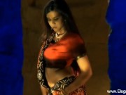 Beauty and Grace From The Wonderfully Sensual Land Of Asia 1/16