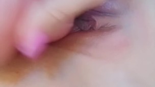 Jugando con mi dildo y conchita