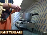 रसोई में मेरी खुजली वाली चूत की चुदाई! 3/16