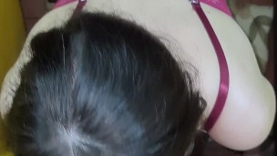 se la chupo a mi suegro hasta que lo hago correr