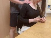 爪の手入れしてるセクシーな彼女の巨乳の胸を揉みまくる 2/16