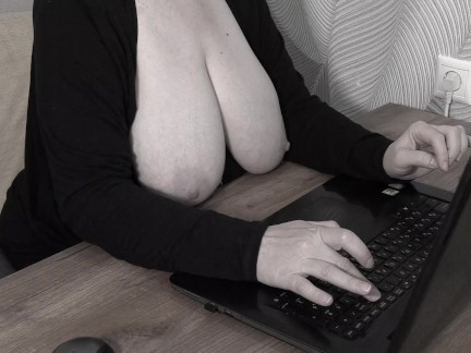 At work with bare tits. Mature milf with big saggy boobs.