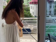 Наглая соседка ворвалась ко мне в дом, сняла трусики и ... 1/16