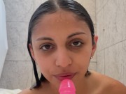 Joven Morocha en la ducha con Ganas de Chupar una Verga 16/16