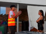 AMA DE CASA ES FOLLADA POR ELECTRICISTA PARA SER RECOMPENSADO POR SU TRABAJO. 5/16