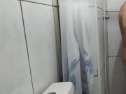 Peguei meu marido batendo uma no chuveiro e fiz ele me foder gostos 16/16