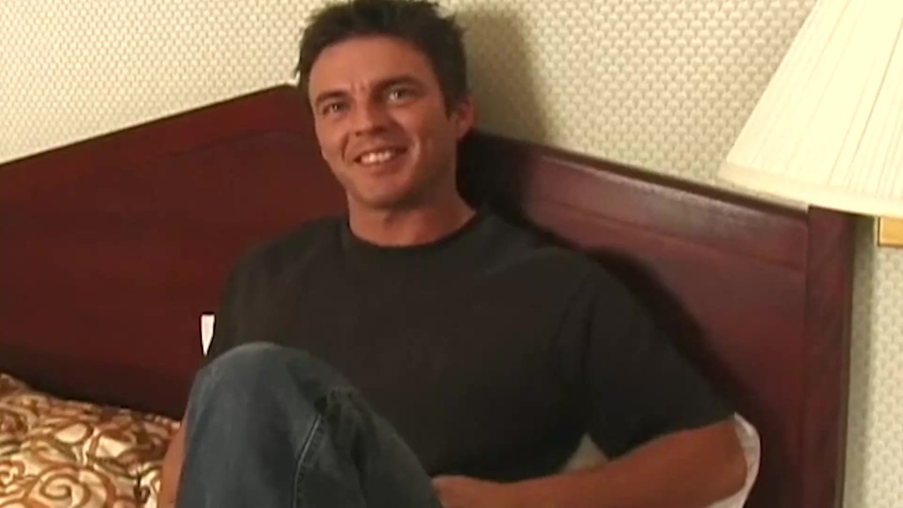 SEAN CODY - He Decides To Go At The Club To Find Some Straight Men To Keep Him Entertain - Free Sex Video - RedTube