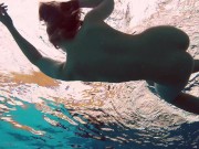 Enjoy big bouncy tits of Dashka in the swimming pool 16/16