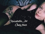 Irish girl rubs and fucks her pussy with a hairbrush 16/16