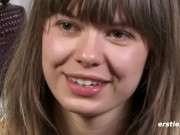 Ersties - 21-jährige Carla D fingert sich ausgiebig selbst 11/16