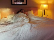 Baise au réveil 2/16