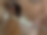 moglie italiana sega con i piedi e mani lecca e succhia come una gatta in calore sborra sulla lingua 12/16