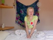 Ersties - Musikstudentin Anna M. aus Erfurt verwöhnt sich mit Dildo 3/16